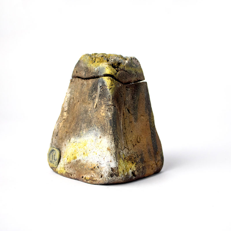 Large Lidded Rock